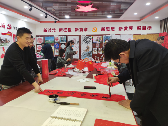 1--清水川能源公司组织开展“迎新春、写春联、送祝福”活动_副本.png